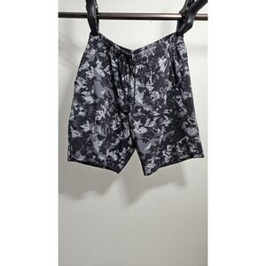 UNRL Men's Abstract Camo Stride Athletic Shorts 7.5 inch Inseam Black Grey M